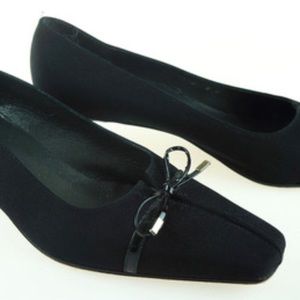 9M Stuart Weitzman Bow Tie Pumps